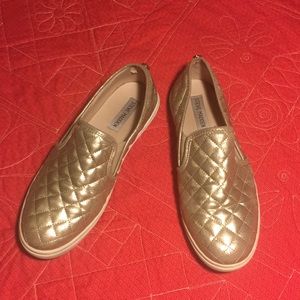 Steve Madden Gold Slides Ecentrcq size 9